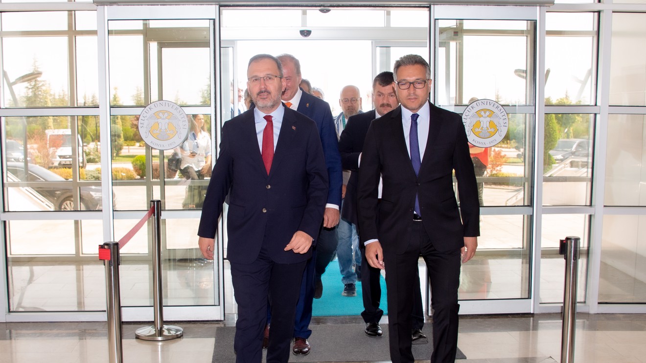 Bakan Kasapoğlu, Selçuk Üniversitesindeydi